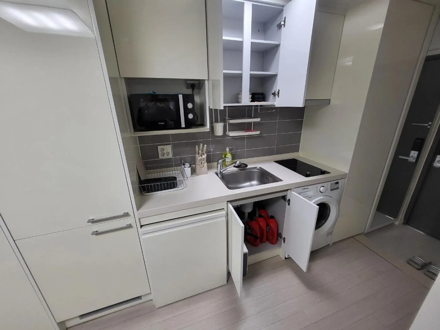1-2516 #Sinnonhyeon Stn Exit 9, 1-Min #Gangnam Stn, 5-Min #Ott #Concierge Gangnam Managed Seoul